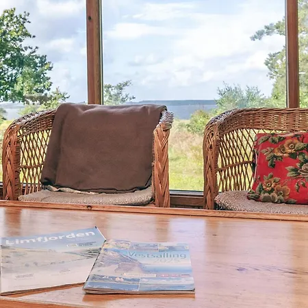 8 Person In Skals-by Traum *